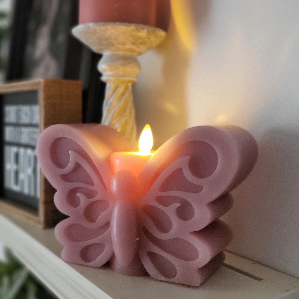 Butterfly Shaped Mauve Candle